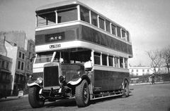 Rye-Bus-in-Wellington-Square-c1940